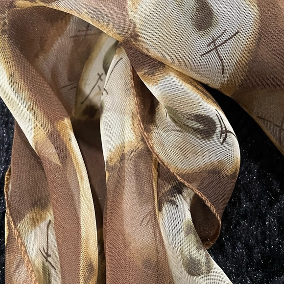 Scarf - Picture 3 of 3